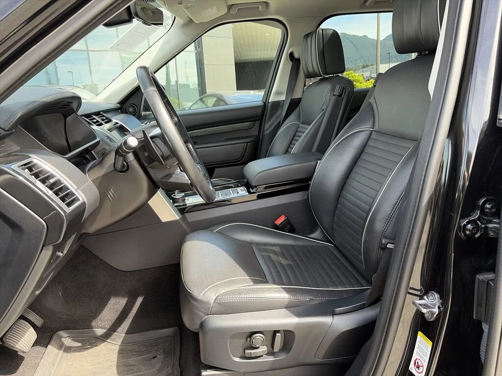Used 2019  Land Rover HSE Luxury 4WD image 19