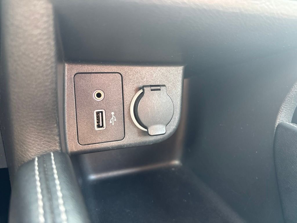 Used 2018 Silver Nissan S image 26