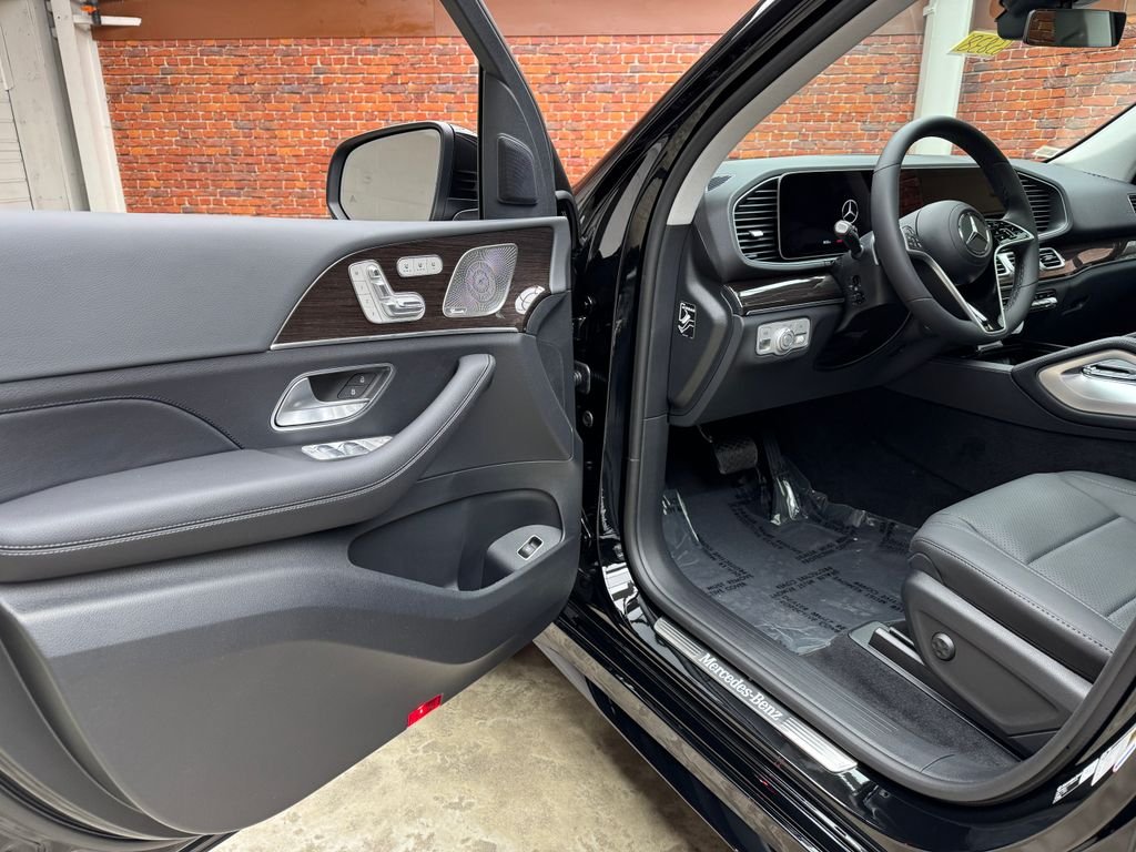 New 2026 Black Mercedes-Benz GLE 450 image 9