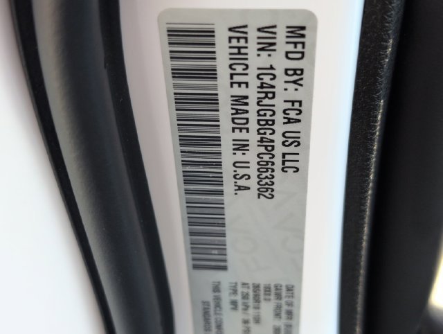 Used 2023 White Jeep Limited image 30