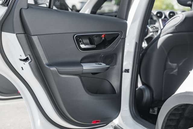 New 2026 Polar White Mercedes-Benz GLC 300 image 87