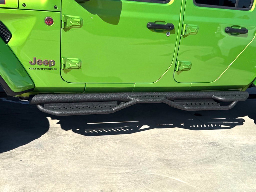 Used 2025 Green Jeep Rubicon image 11