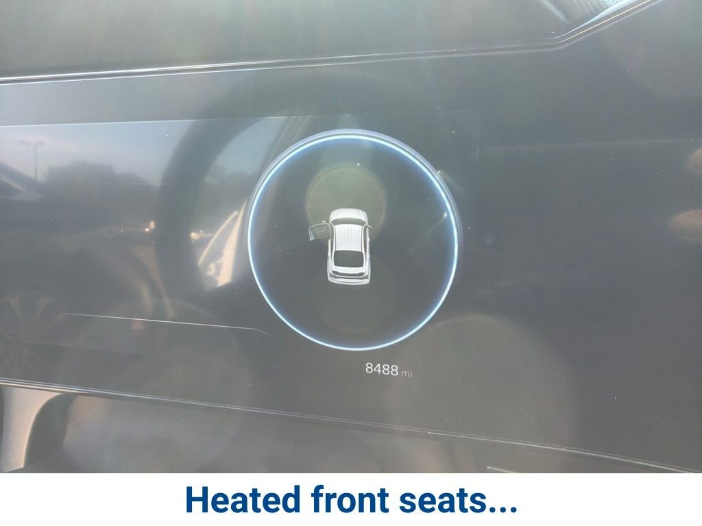 Used 2025 White Hyundai Base image 15