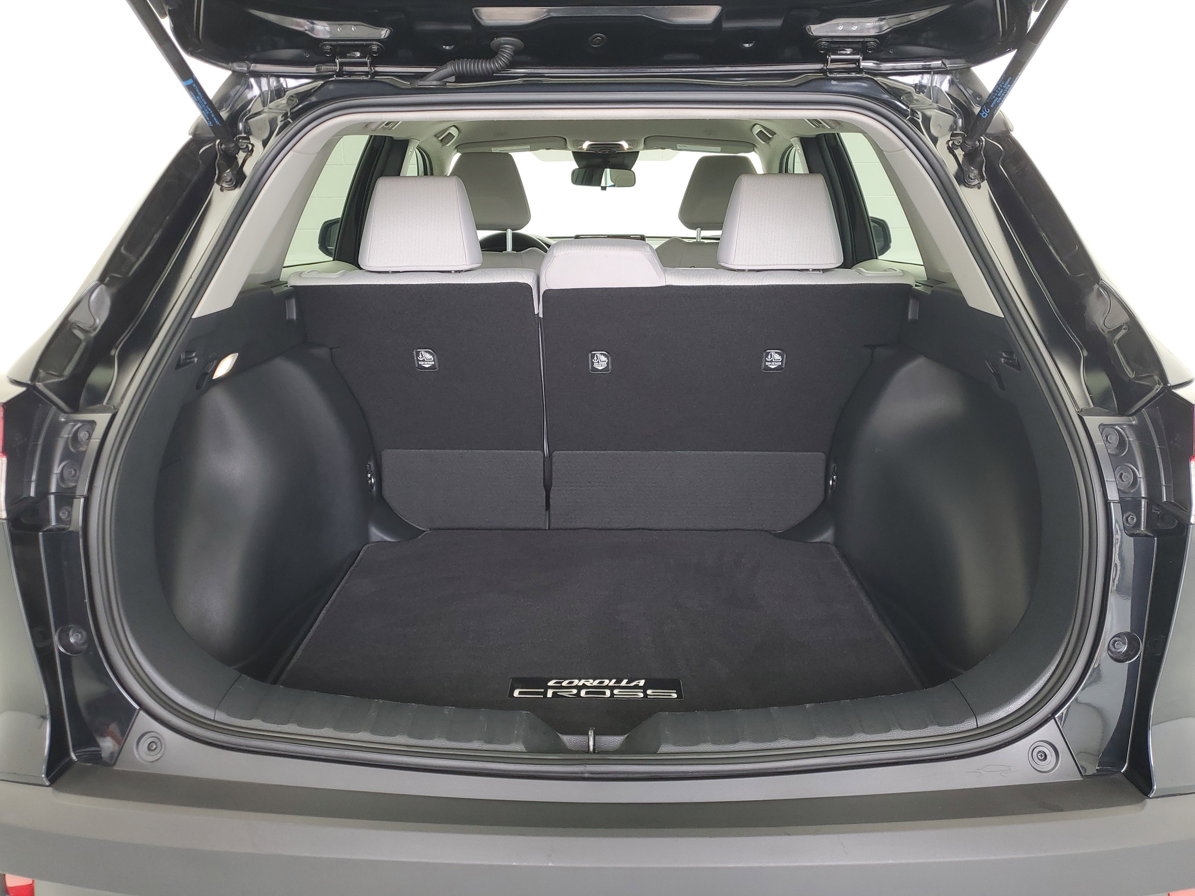 Used 2025 Jet Black Toyota L image 10