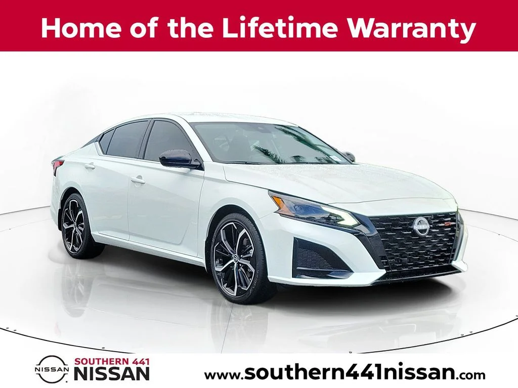 New 2026 White Nissan 2.5 SR image 1