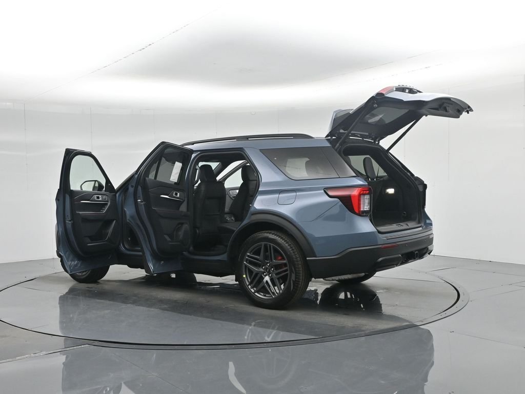 New 2026 Vapor Blue Metallic Ford ST-Line image 37