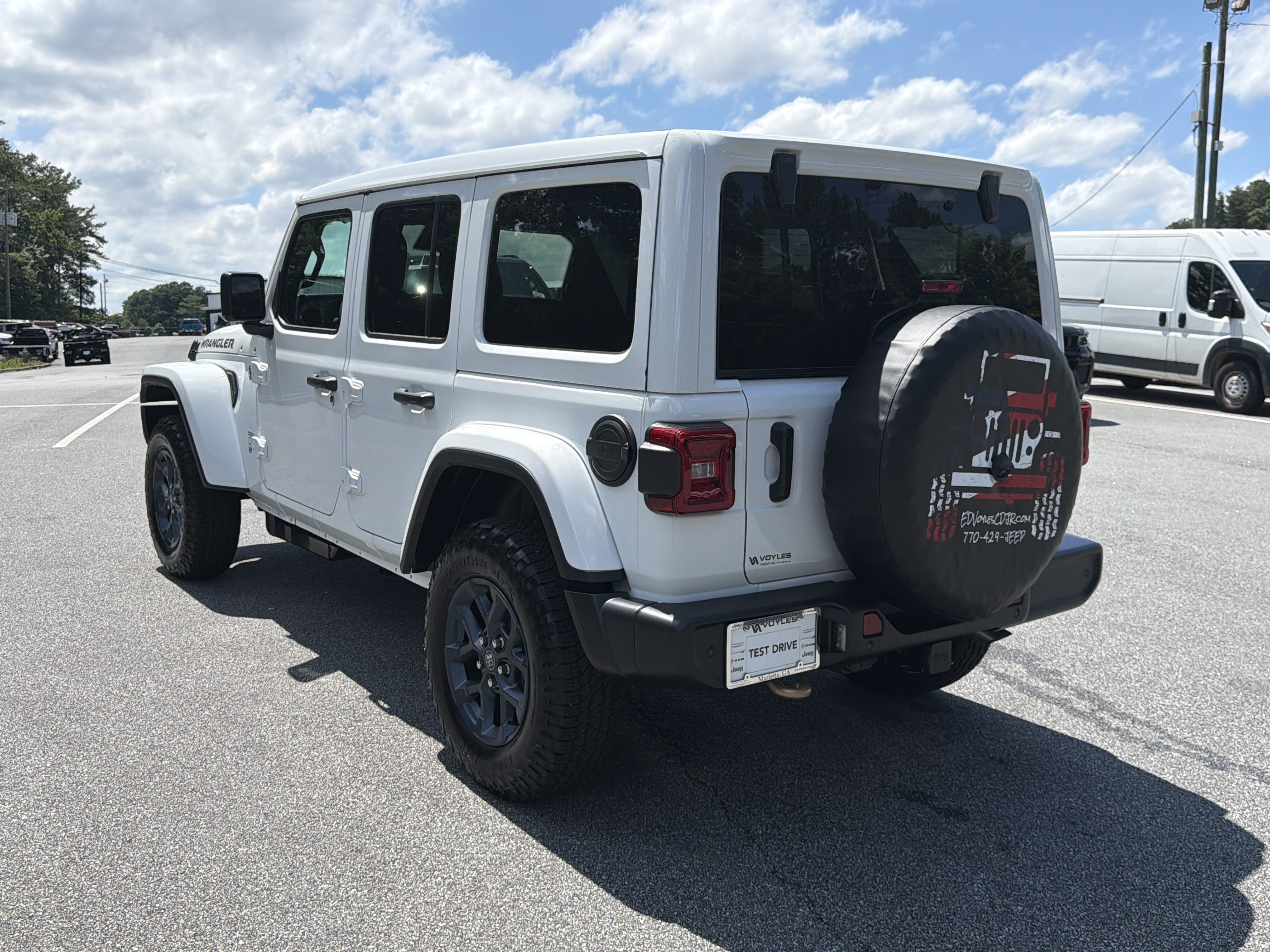 New 2026 Bright White Clear-Coat Exterior Paint Jeep 85th Anniversary Edition image 6