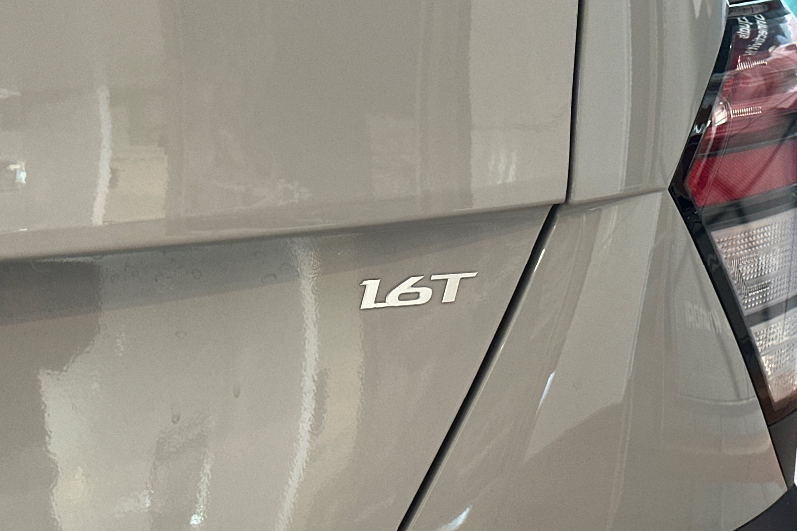 New 2026 Cyber Gray Metallic Hyundai SEL Premium image 26