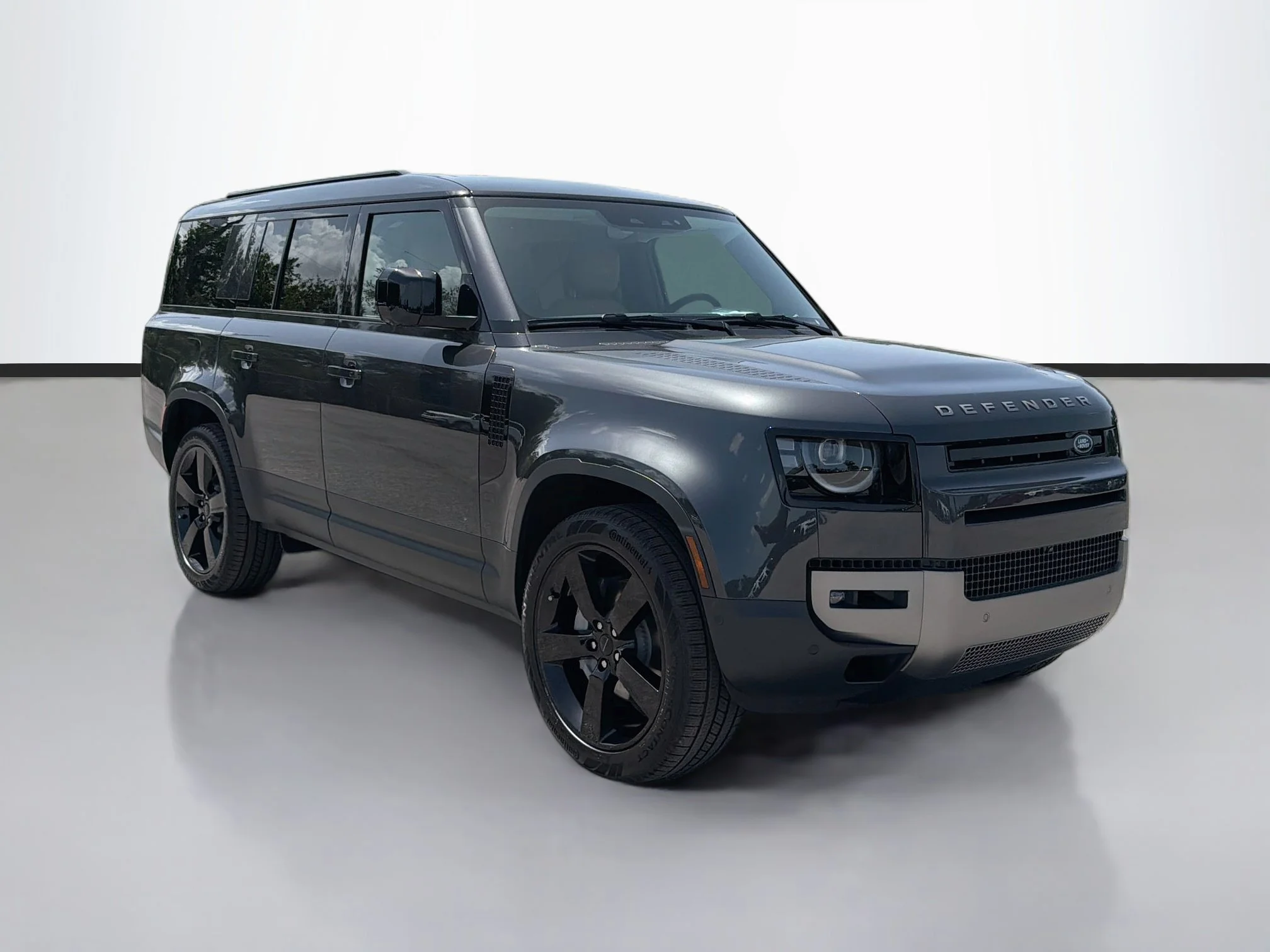 New 2026 Carpathian Grey Land Rover S image 7