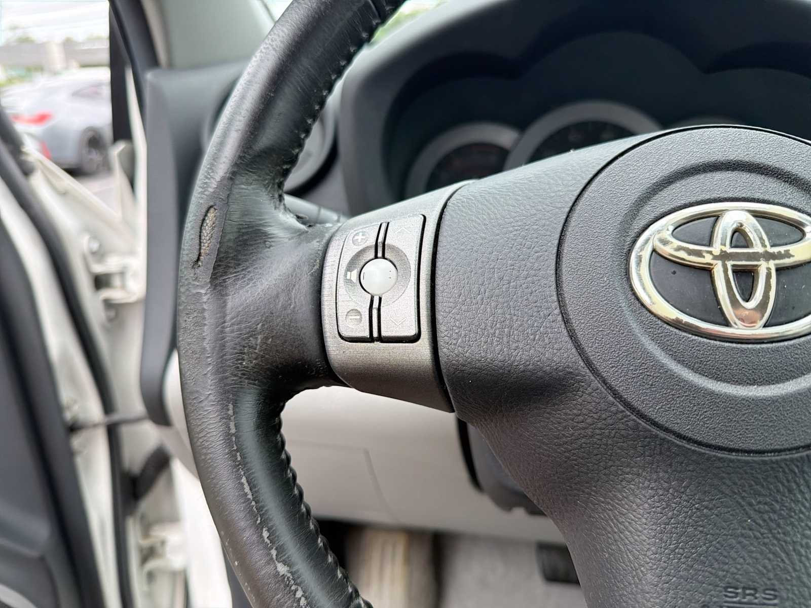 Used 2010 Blizzard Pearl Toyota Ltd image 25