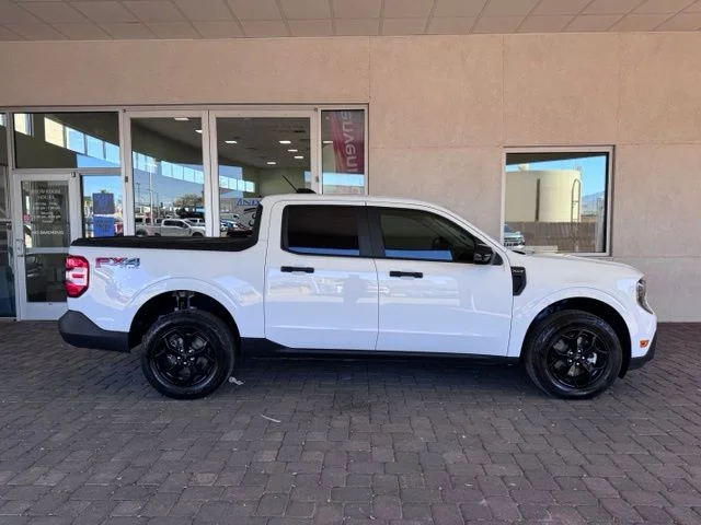 Certified Used 2025 Oxford White Ford XLT image 6