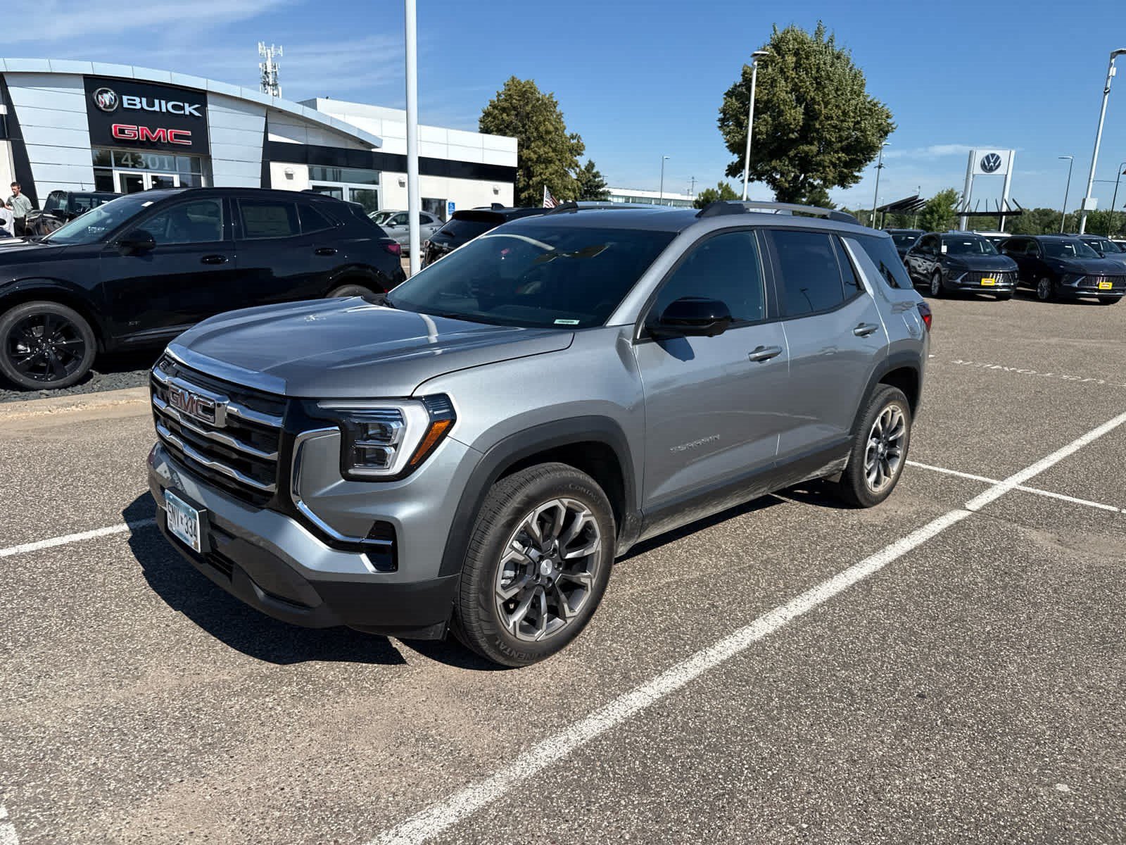 Used 2026 Sterling Metallic GMC Elevation image 3