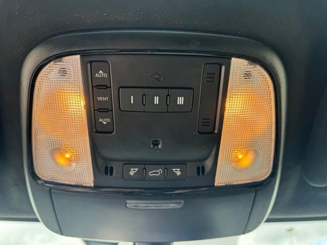 Used 2023 White Knuckle Clearcoat Dodge Citadel image 19