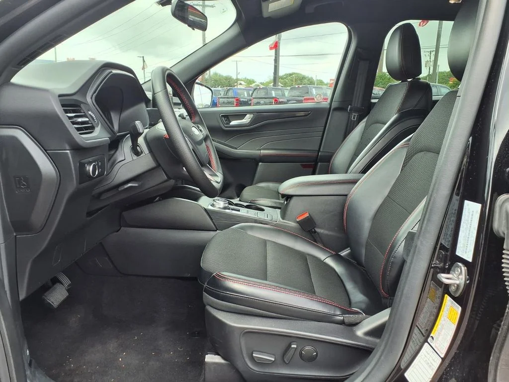 Used 2025 Black Ford ST-Line image 4