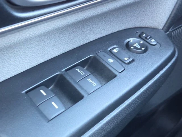 Used 2019  Honda EX image 20