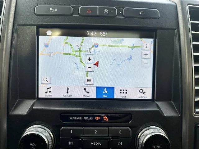 Used 2017 White Ford Limited image 28