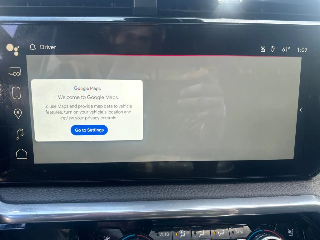 Used 2024 Silver GMC Denali image 20