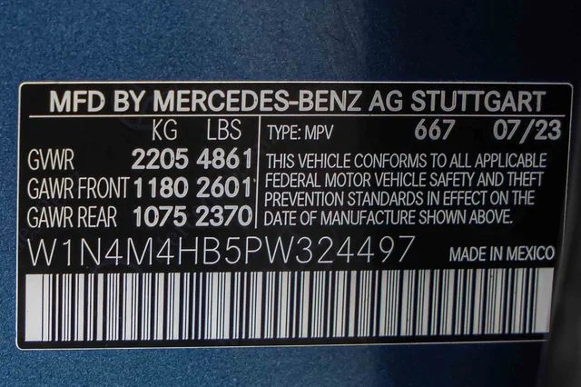 Used 2023 Blue Mercedes-Benz GLB 250 image 28