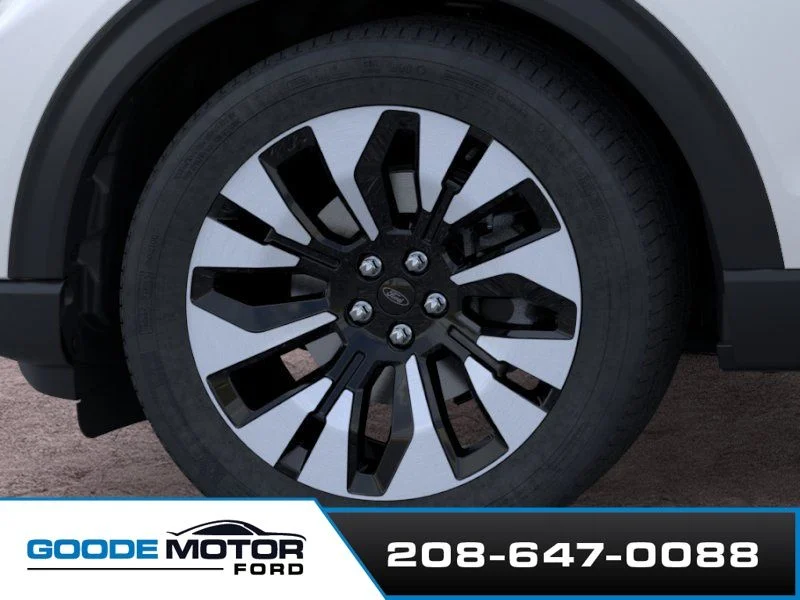 New 2026 Star White Metallic Tri-Coat Ford Platinum™ image 19
