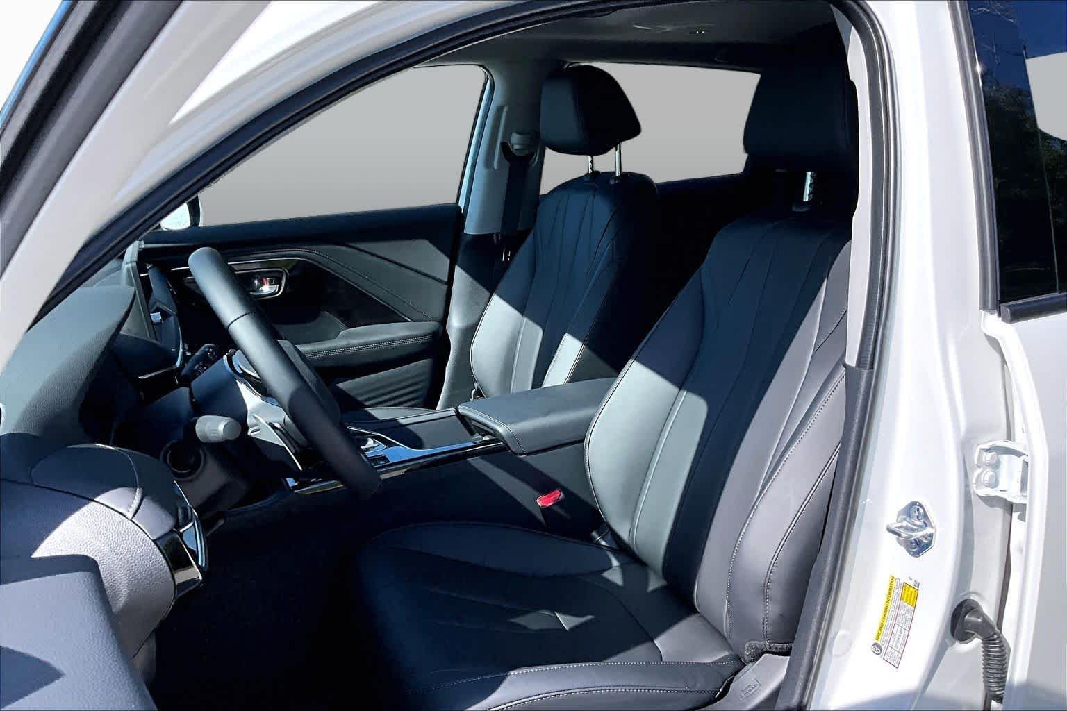 New 2026 Platinum White Pearl Acura  image 9