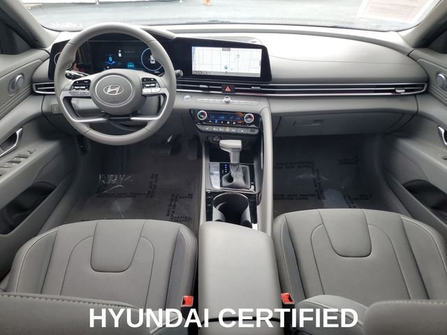 Used 2025 Red Hyundai SEL Convenience image 23