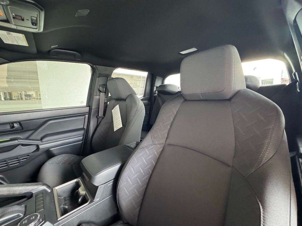 2025 Toyota Tacoma SR5 - Photo 12