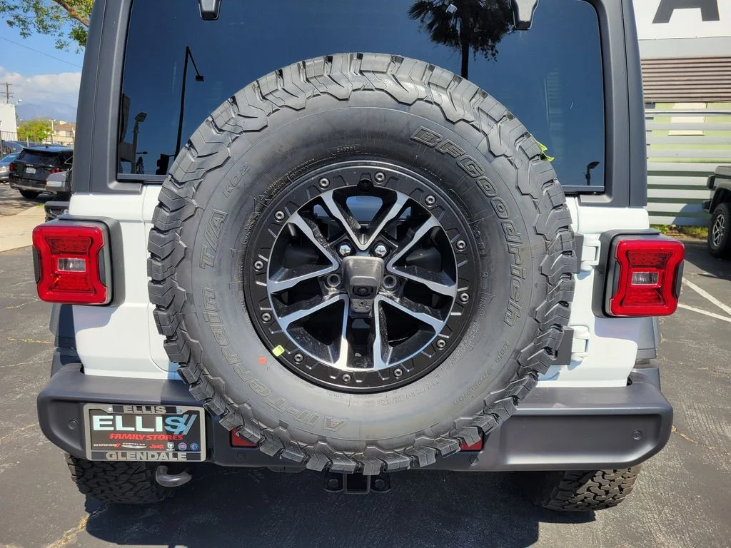 New 2026 Bright White Clear-Coat Exterior Paint Jeep Willys image 20