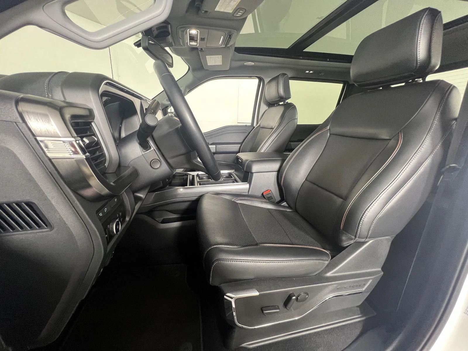 Used 2024 Star White Metallic Tri-Coat Ford LARIAT image 2