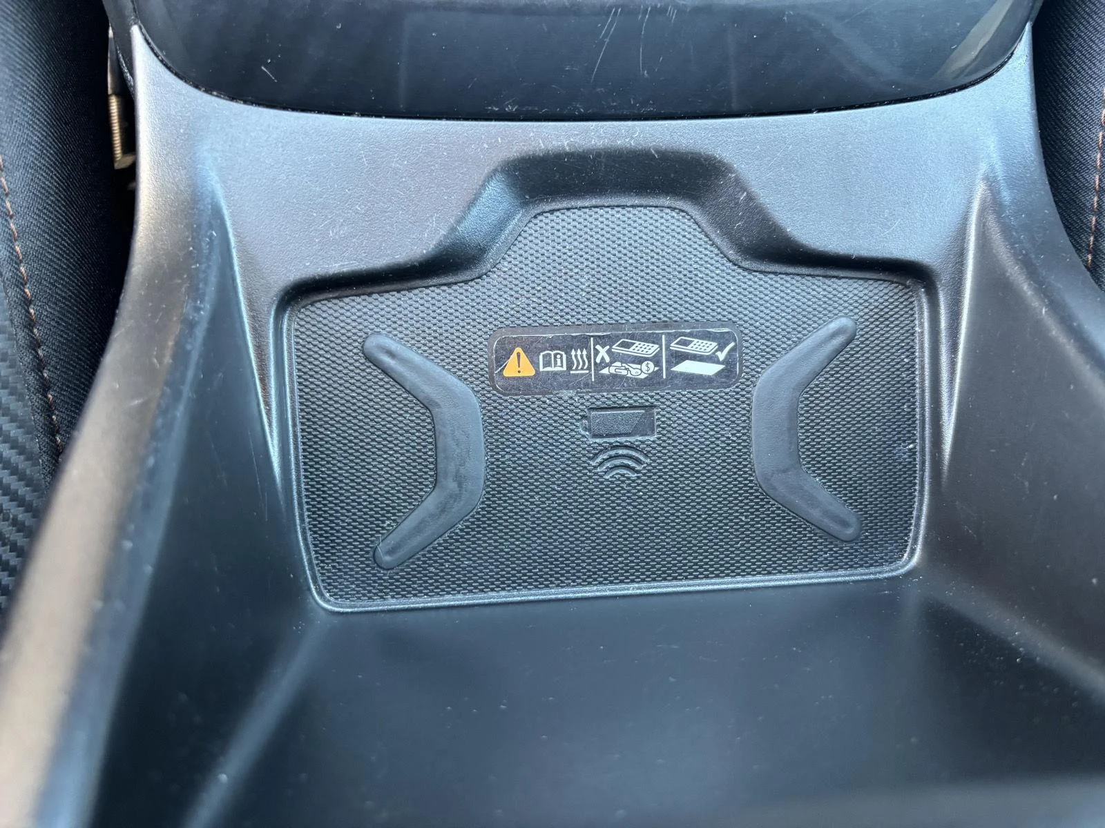 Used 2022 Satin Steel Metallic GMC AT4 - Leather image 28