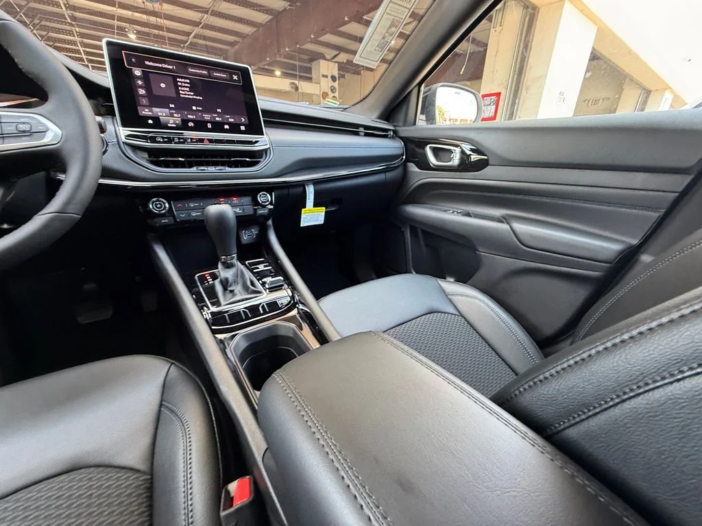 New 2026 Silver Jeep Latitude image 15
