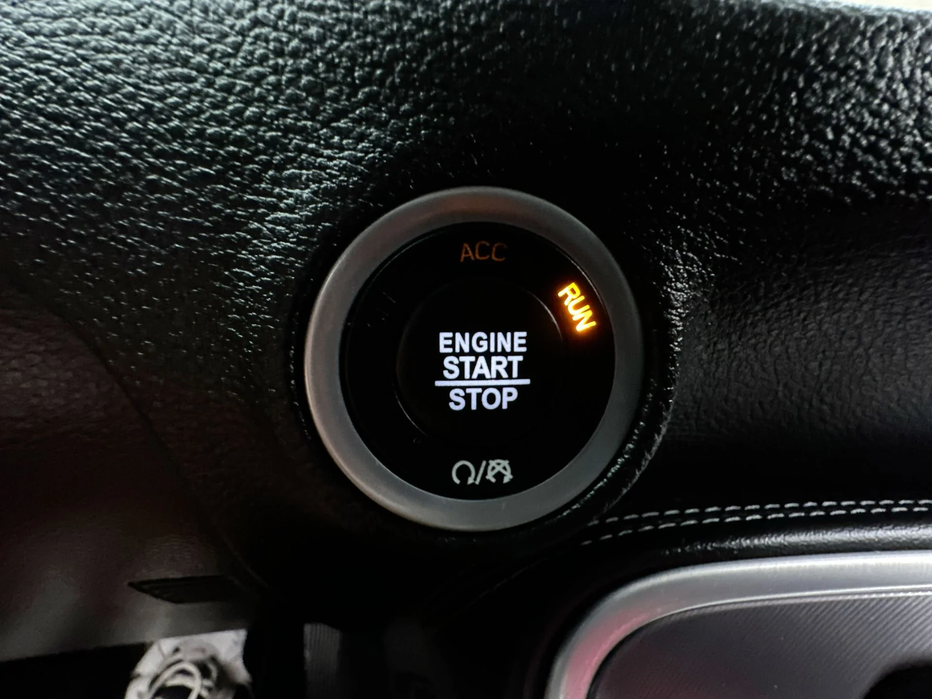 Used 2022 White Dodge R/T Scat Pack Widebody image 36