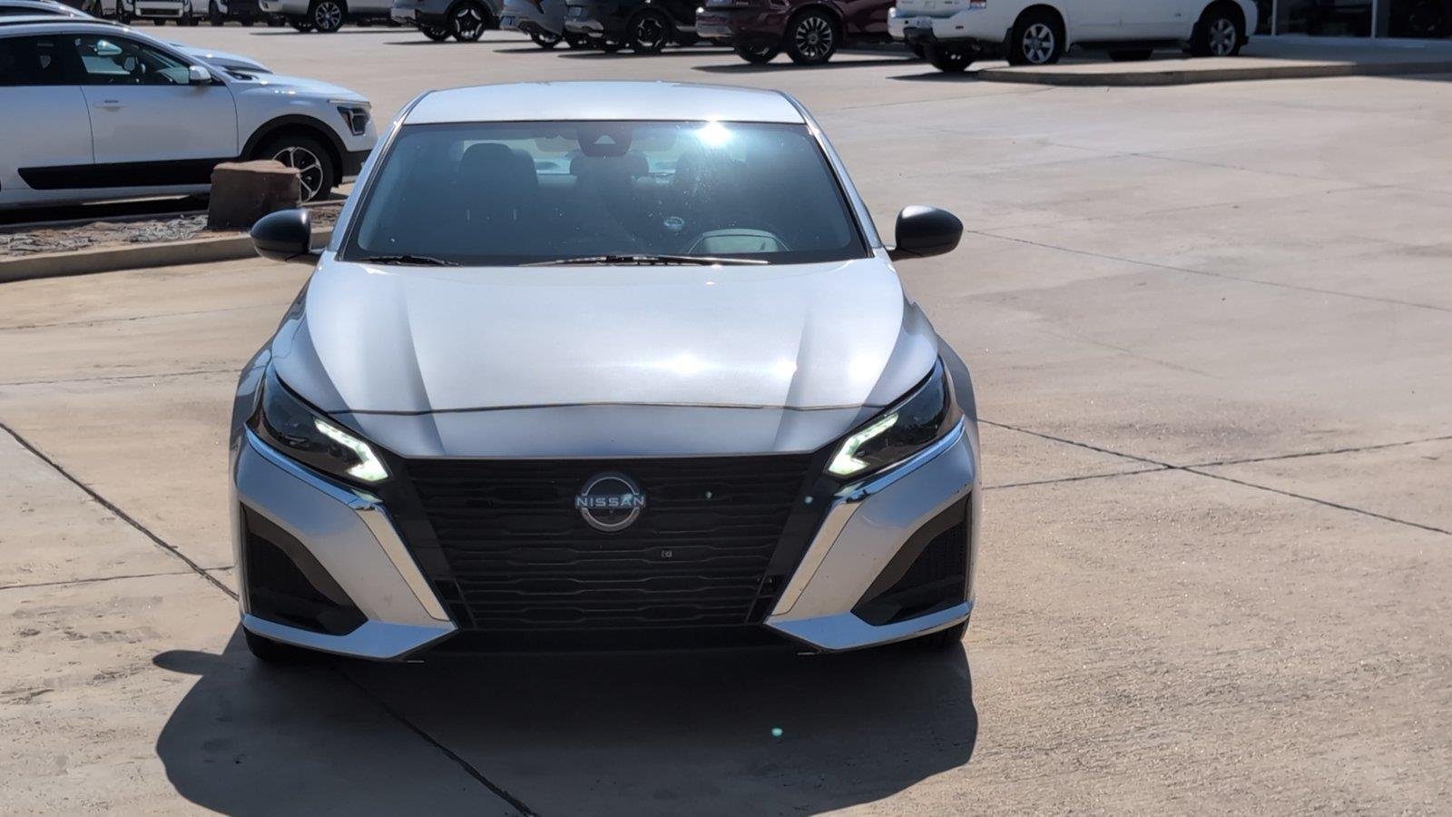 Used 2024 Brilliant Silver Metallic Nissan 2.5 SV image 11