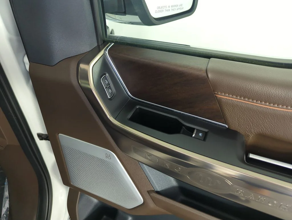 Used 2022 White Ford King Ranch image 33