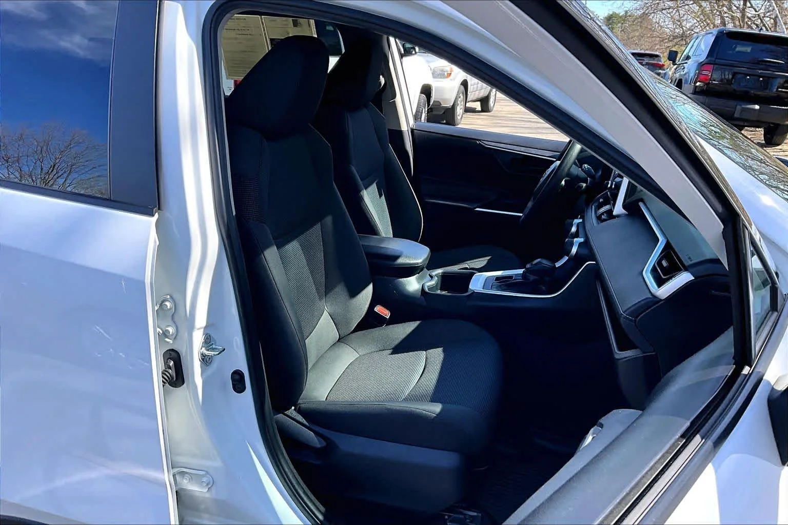 Used 2023 Ice Cap Toyota LE image 8