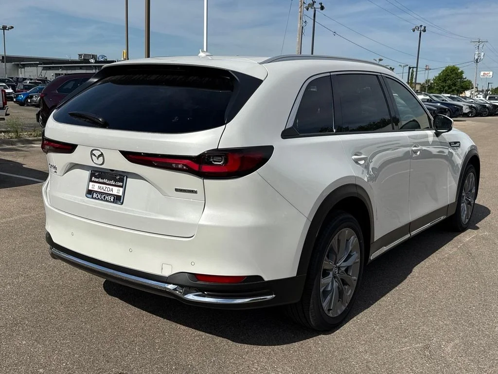New 2026 Rhodium White Premium Mazda 3.3 Turbo Premium Plus image 5