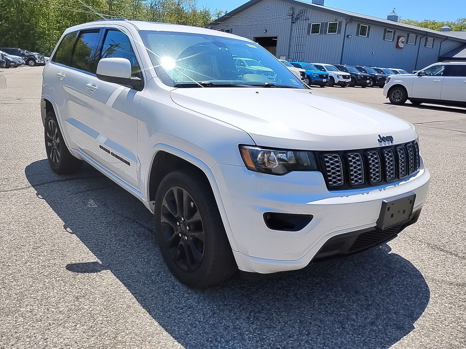 2019 Jeep Grand Cherokee Altitude 4WD's photo