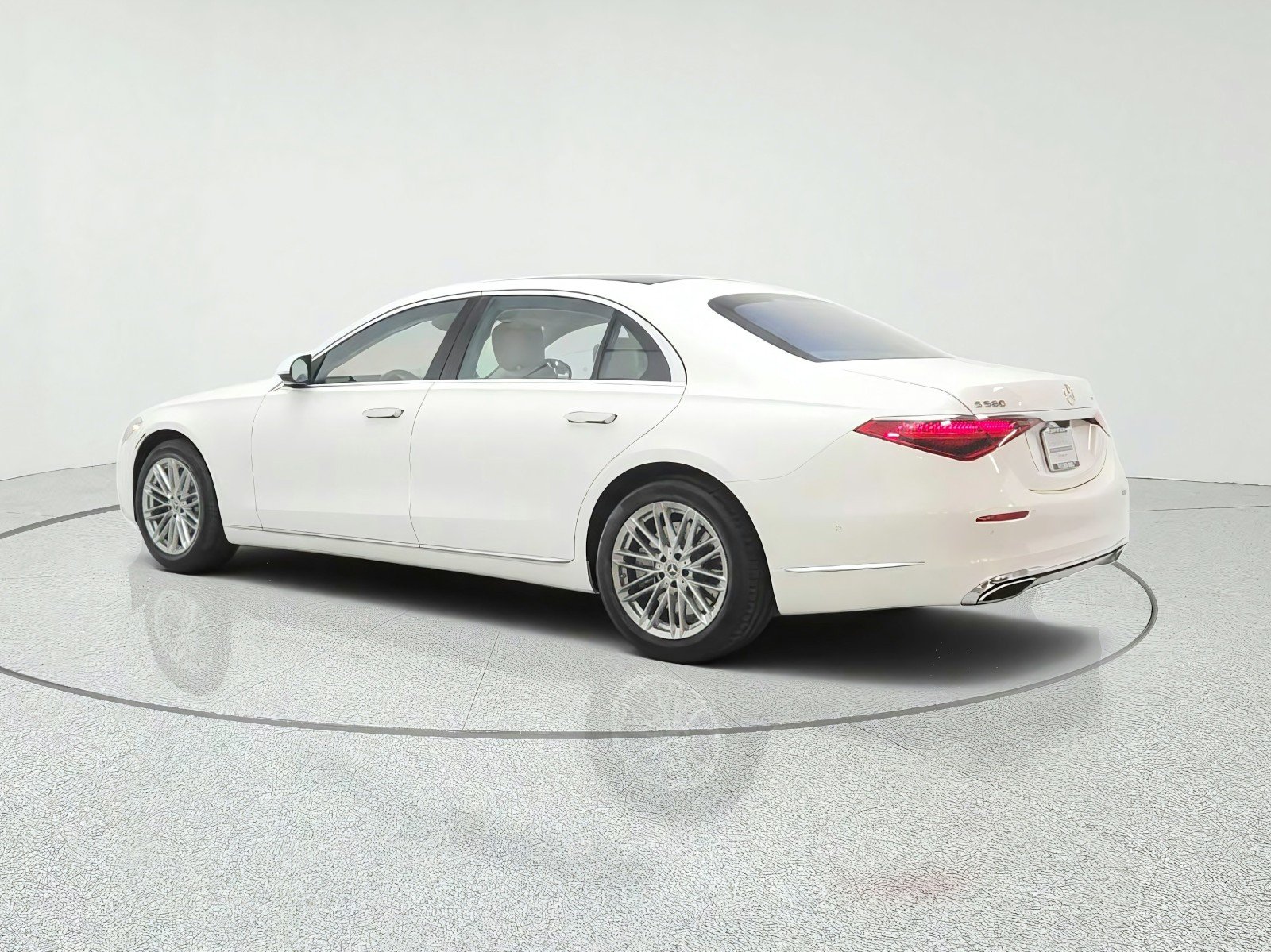 Certified Used 2021 designo Diamond White Mercedes-Benz S 580 4MATIC® Sedan image 7