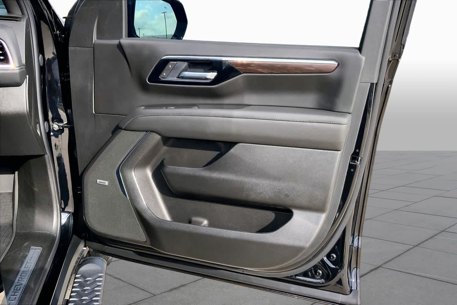 Used 2026 Black Chevrolet Z71 image 44