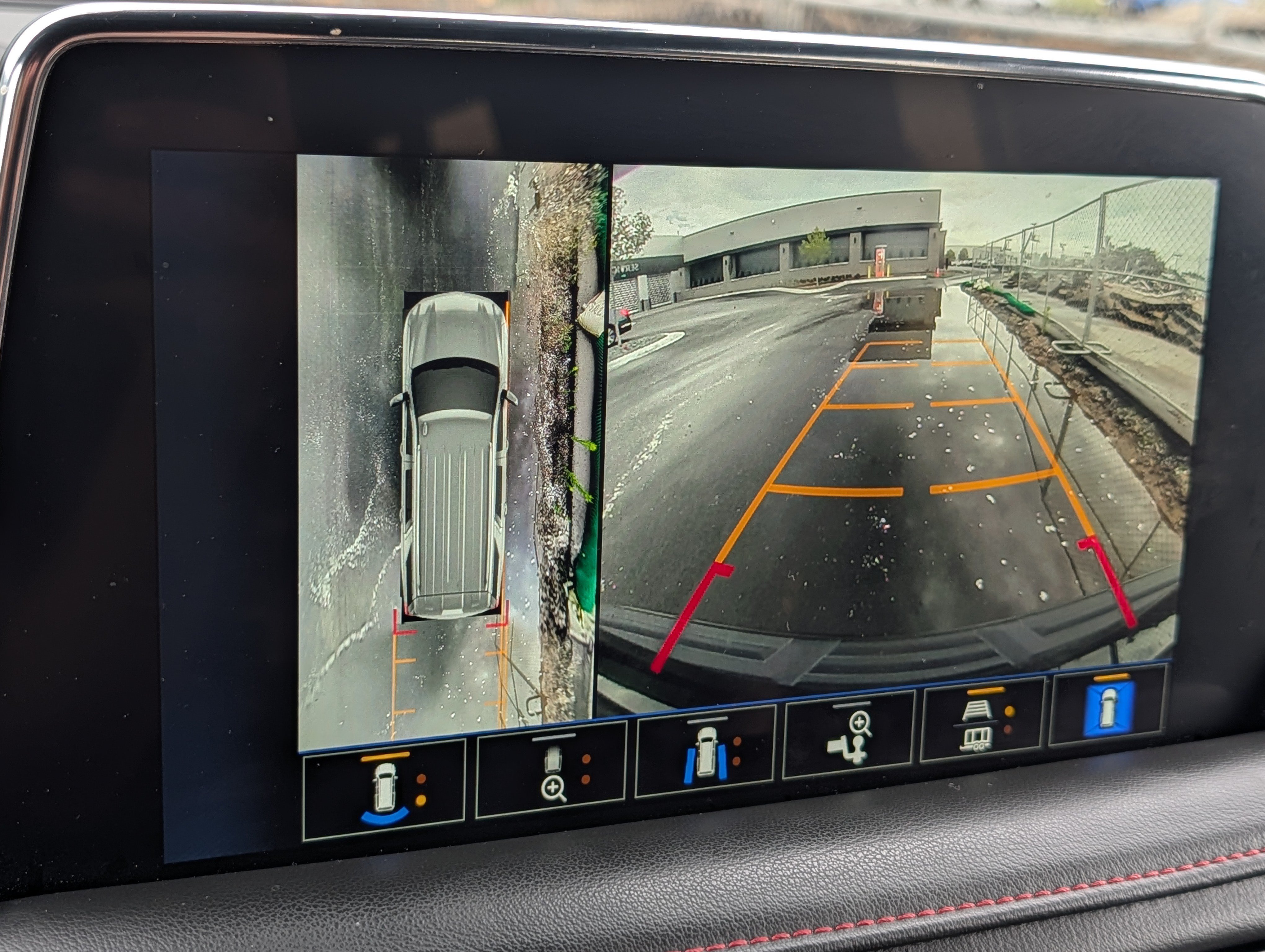 2023 Chevrolet Suburban RST - Photo 27