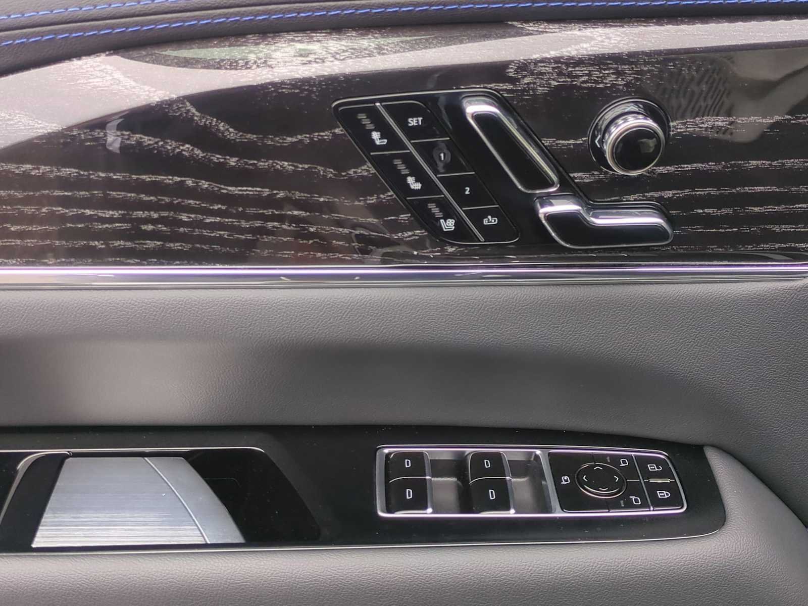 2026 Cadillac Escalade IQL Sport - Photo 11