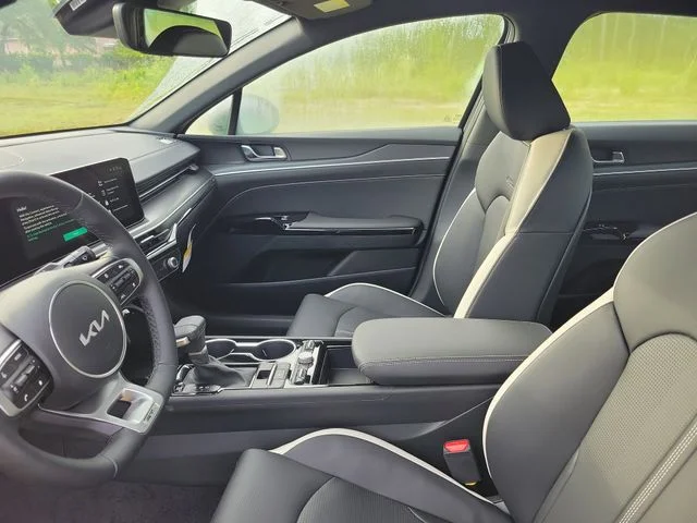 New 2026 Aurora Black Pearl Kia GT-Line AWD image 8