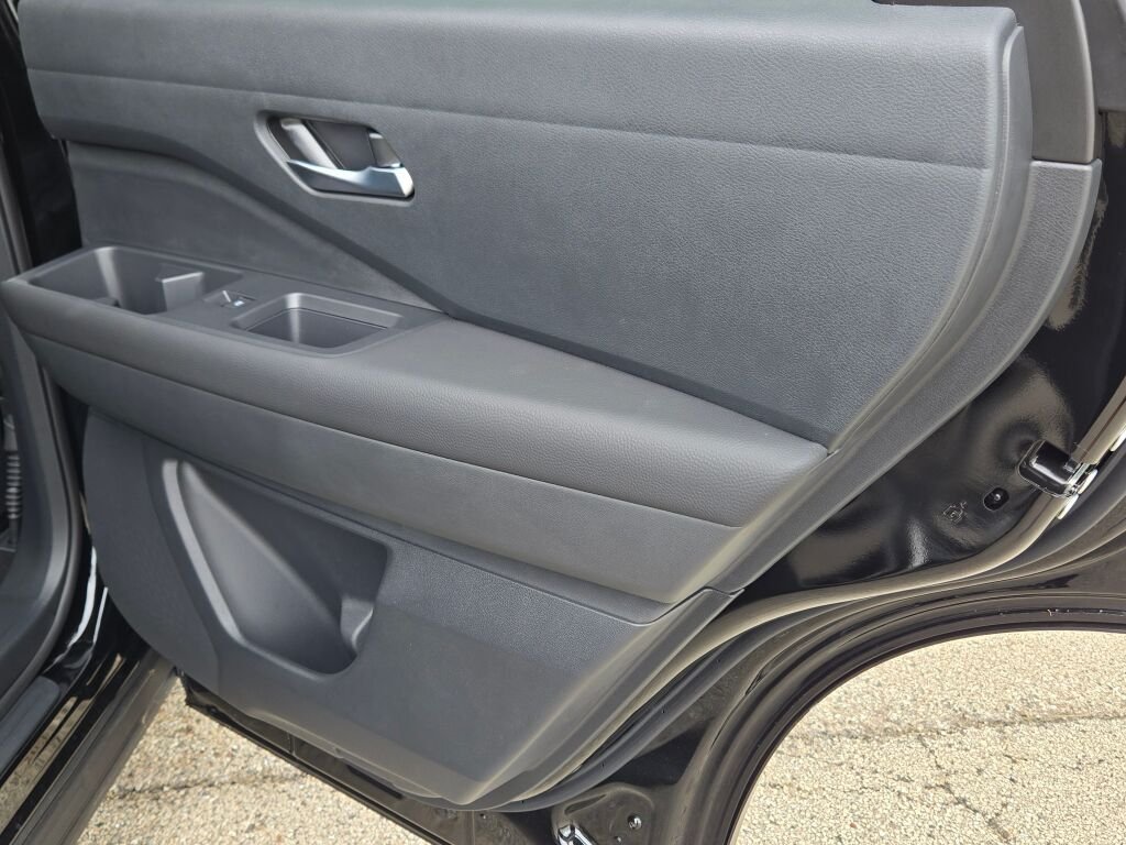 New 2026 Super Black Nissan SL image 8