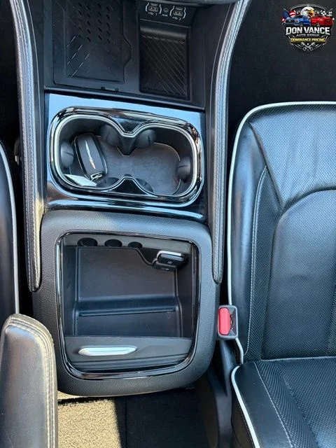 Used 2025 White Chrysler Limited image 24