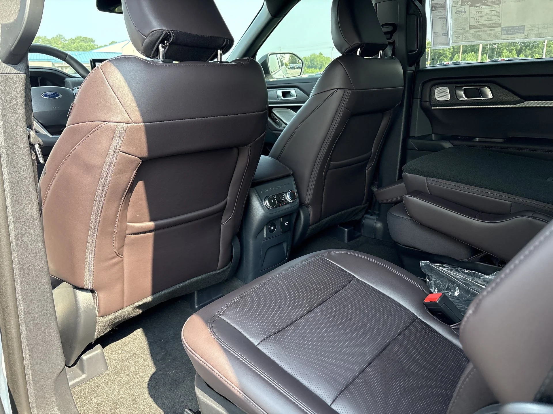 New 2026 Star White Metallic Tri-Coat Ford Platinum™ image 19