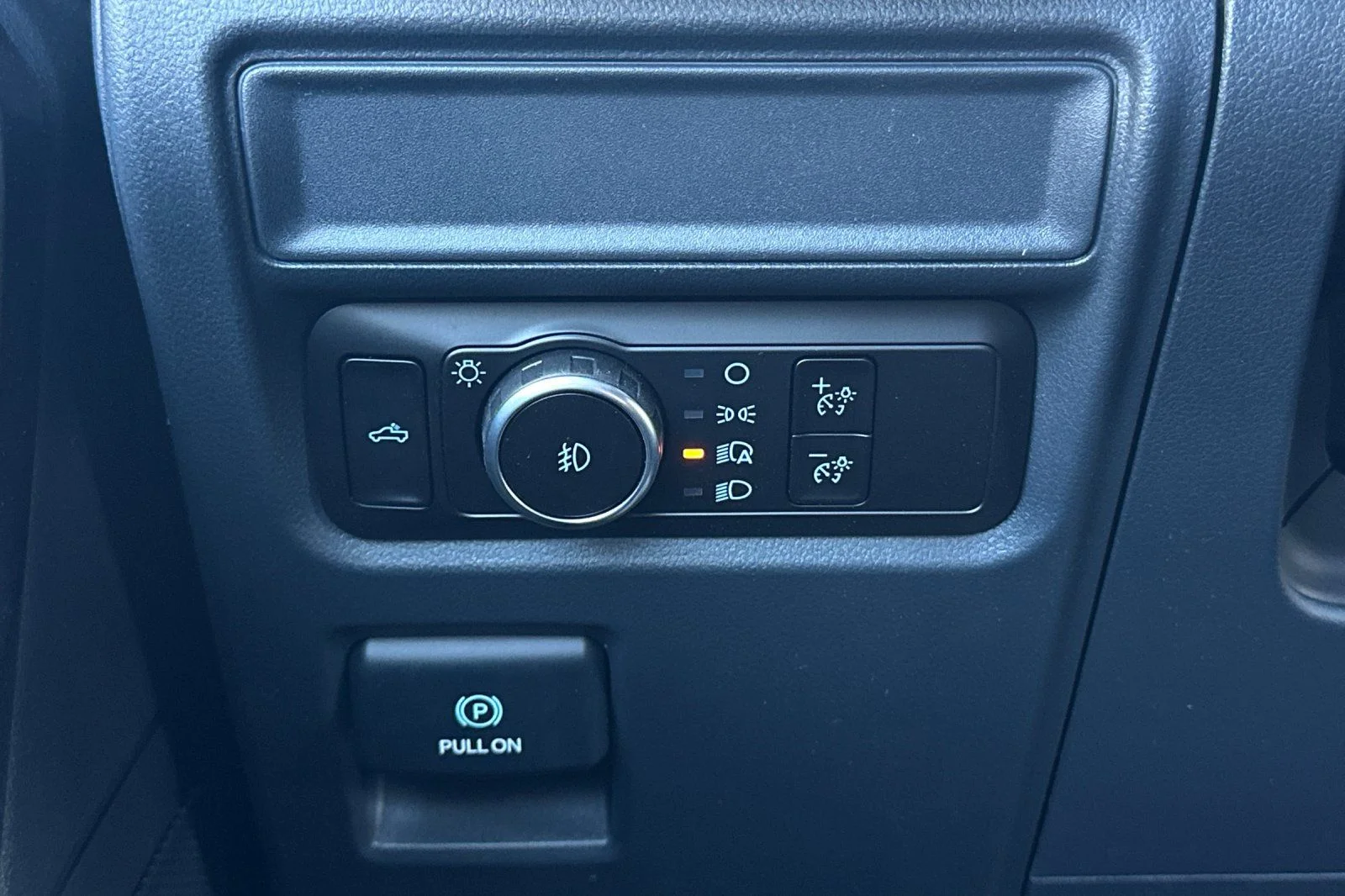 New 2026 Oxford White Ford STX® image 24