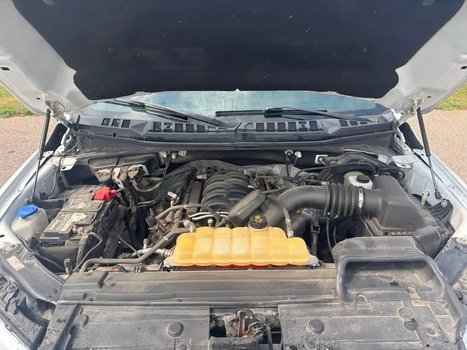 Used 2018 Oxford White Ford XLT image 12