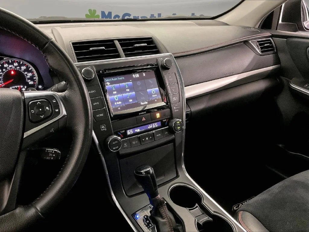 Used 2016 Blue Toyota XSE V6 image 9