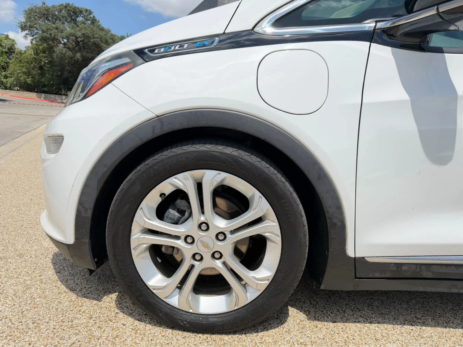 Used 2017 Summit White Chevrolet LT image 10
