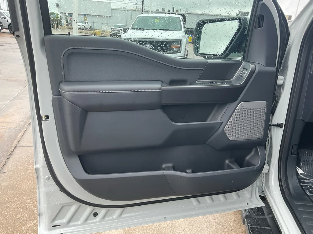 New 2026 Avalanche Ford Lariat® image 11