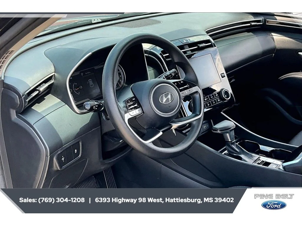 Used 2023 Phantom Black Hyundai SE image 12